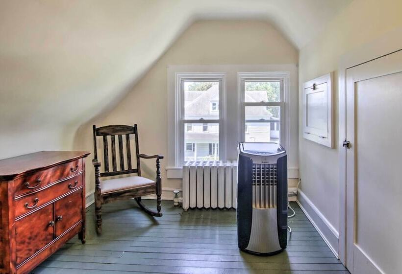 1915 Historic Cambridge Property W/ Fire Pit!