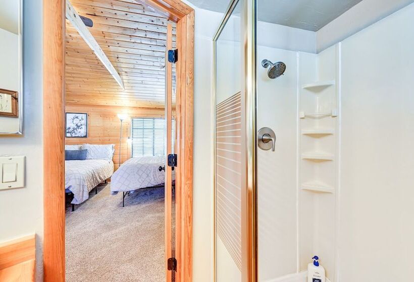 A Frame Munds Park Retreat: 35 Miles To Snowbowl