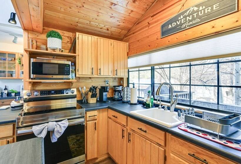 A Frame Munds Park Retreat: 35 Miles To Snowbowl