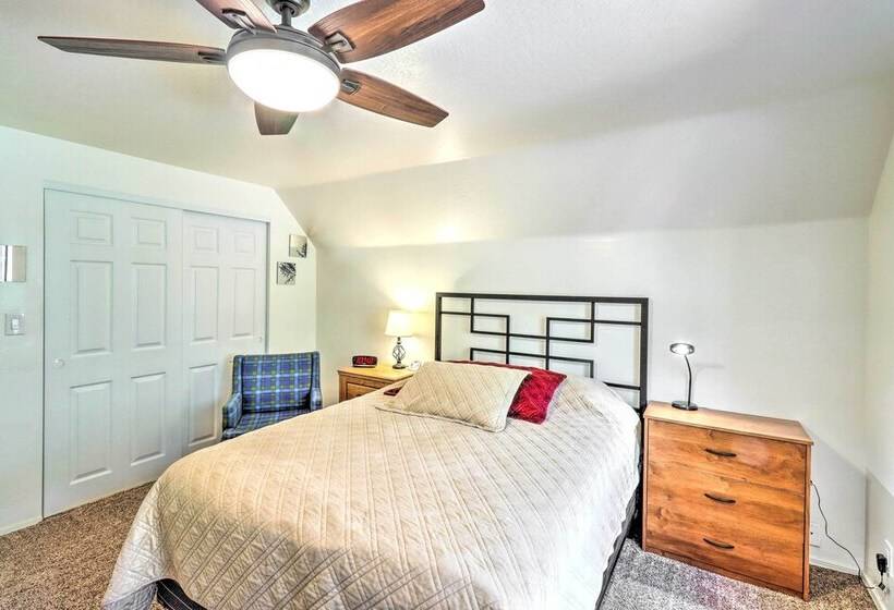 A Frame Pinetop Cabin < 6 Mi To Rainbow Lake!