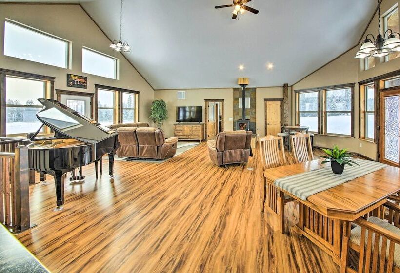 All Season Bonners Ferry Home W/ Views