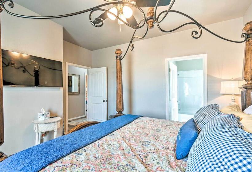 Amarillo Home: 16 Mi To Amarillo Zoo!