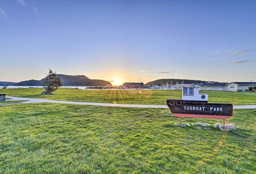 Anacortes Paradise Vacation Rental W/ Water Views!