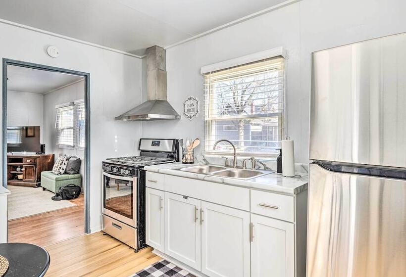 Anderson Bungalow Near University + Downtown!