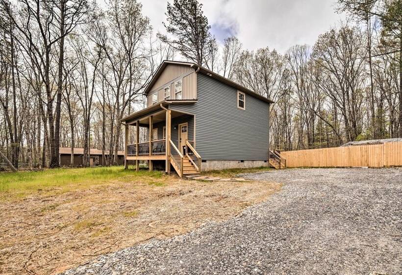 Asheville Area Hideaway W/ Hot Tub + Deck!