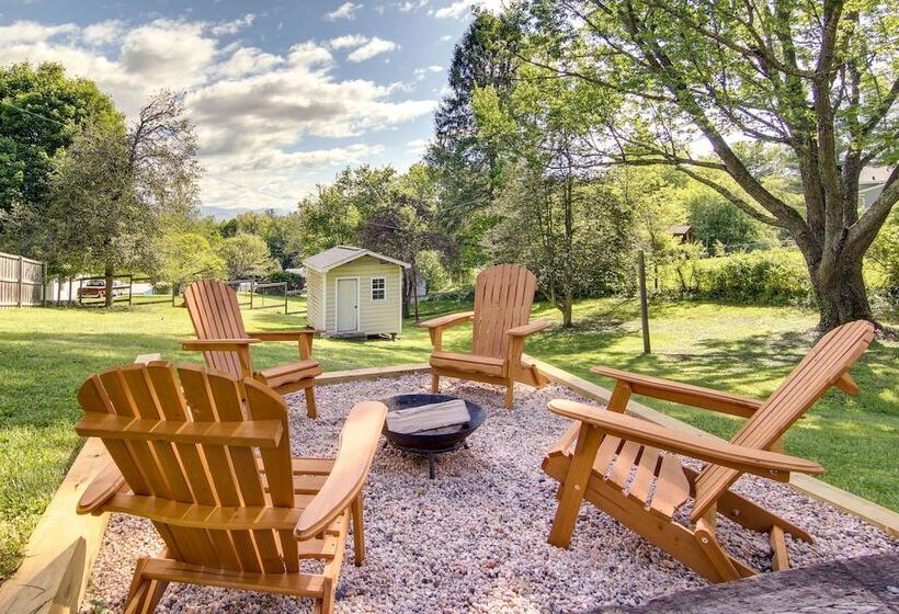 Mountain Home By Blue Ridge Pkwy: Views & Fire Pit