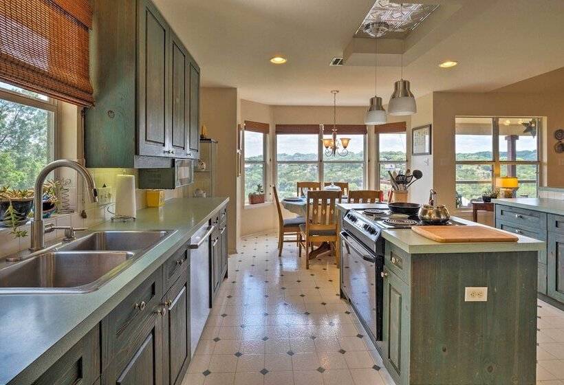 Austin Home W/ 2 Furnished Decks & Lake Views