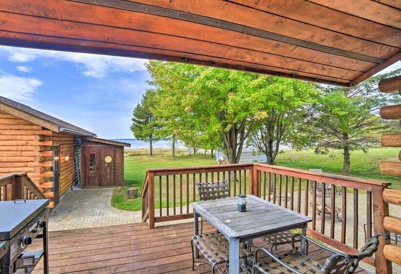Beachfront Lake Michigan Log Cabin With Sauna!