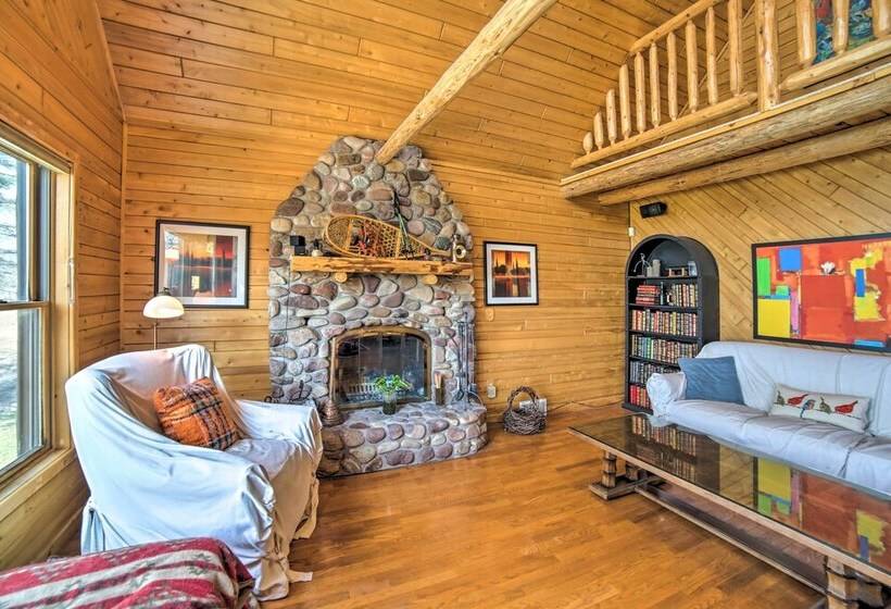 Beachfront Lake Michigan Log Cabin With Sauna!