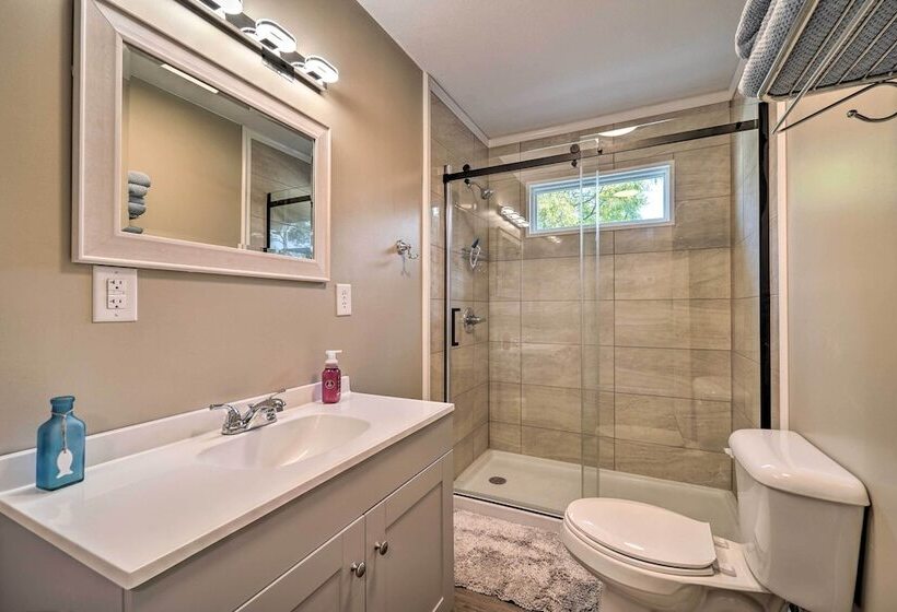 Bean Station Cottage: Unobstructed Lake Views