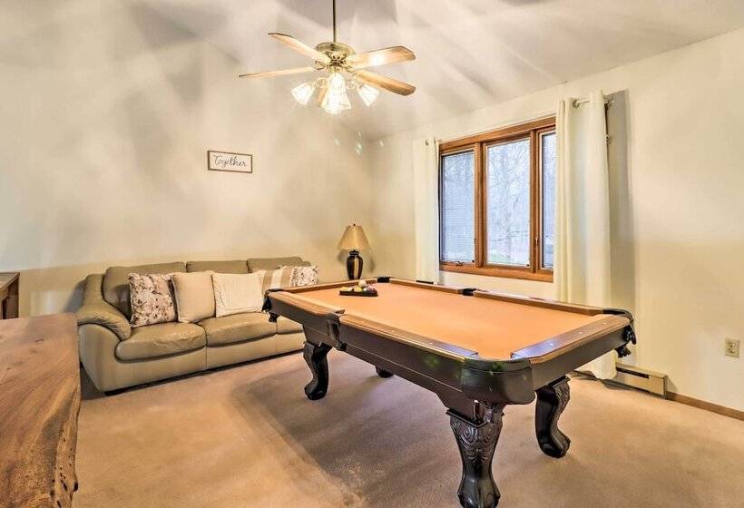 Near Big Boulder Mtn: Cabin W/ Furnished Deck