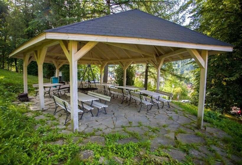 تختخواب و صبحانه Farys   świetna Lokalizacja, Sauna, Jacuzzi, Piękne Widoki Z Okien