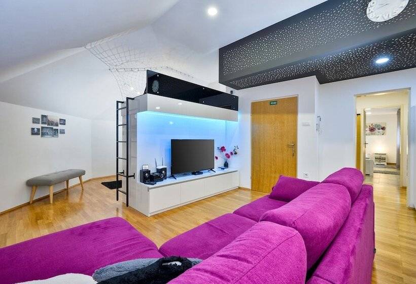 ベッドアンドブレックファースト Florek & Florica Room001