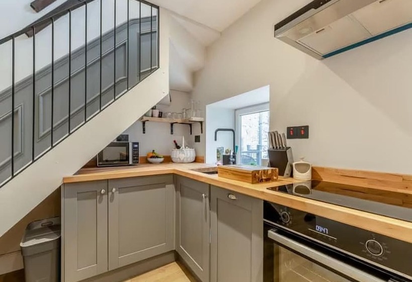 Cottage In The Heart Of The Peak District