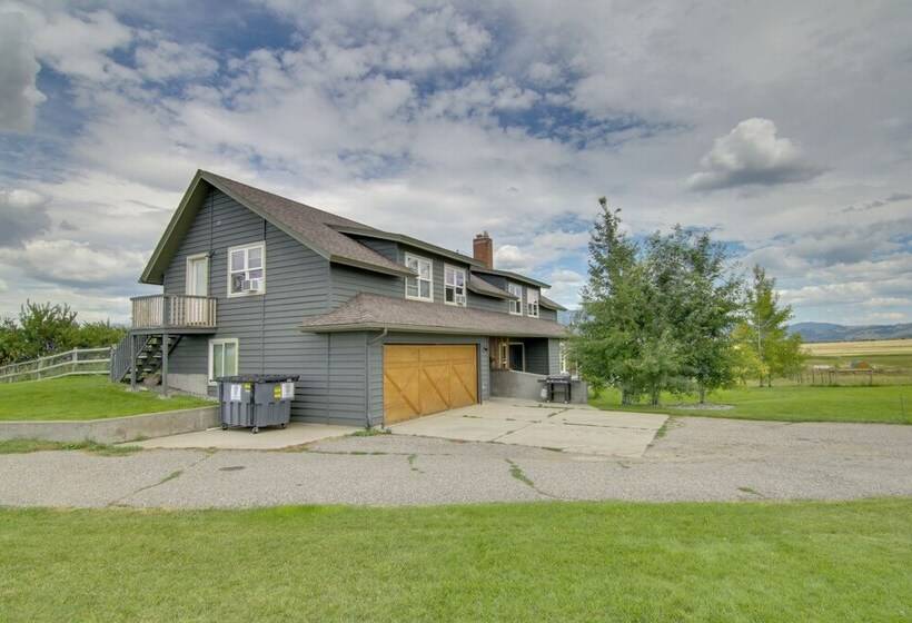 Bozeman Home On 11 Acres W/ Mountain Views!