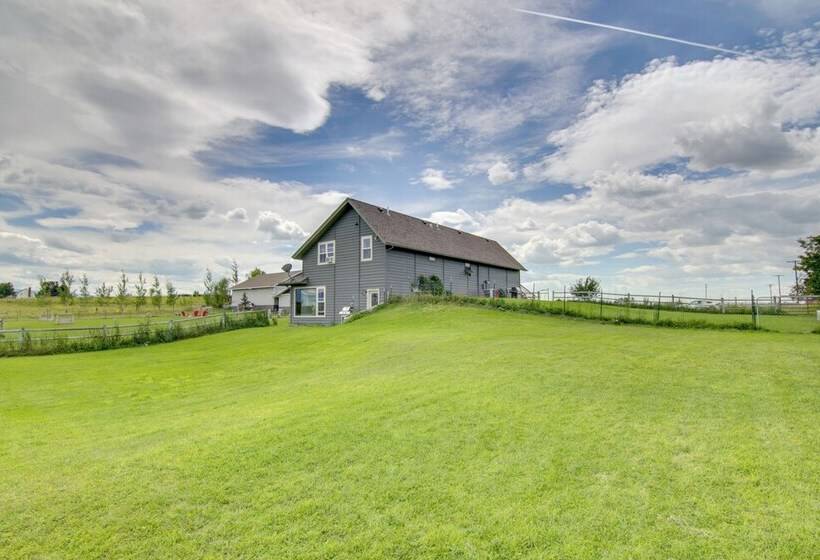 Bozeman Home On 11 Acres W/ Mountain Views!