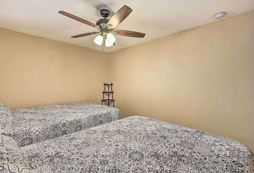 Spacious Bradenton Duplex, 10 Mi To Coquina Beach!