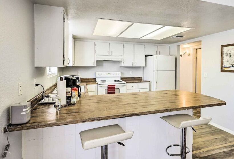 Bullhead City Home   Near Colorado River!