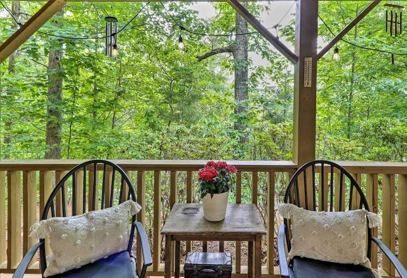 Bumblebee Cottage Murphy Retreat W/ Hot Tub