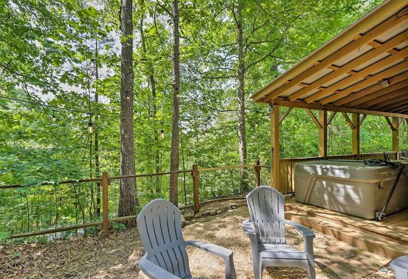 Bumblebee Cottage Murphy Retreat W/ Hot Tub