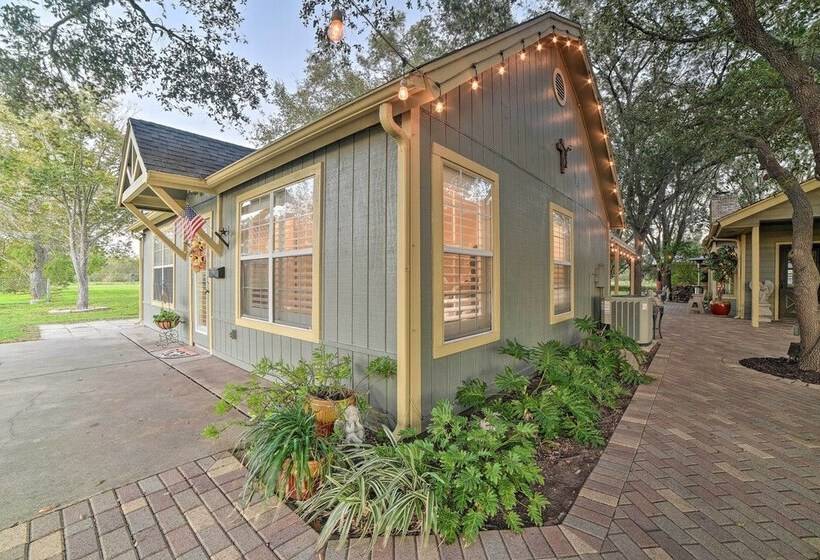Casa De Samuel   Patio, Fountain & Outdoor Kitchen