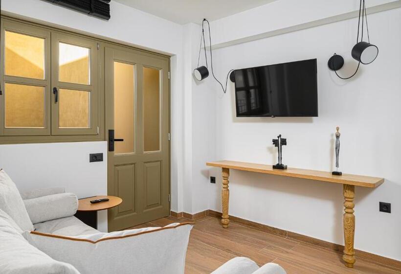 Casa Di Gaga Luxury Suites