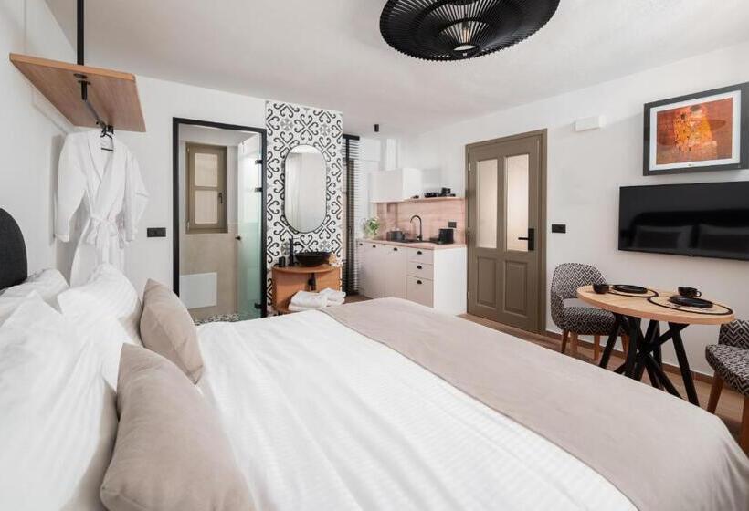 Casa Di Gaga Luxury Suites