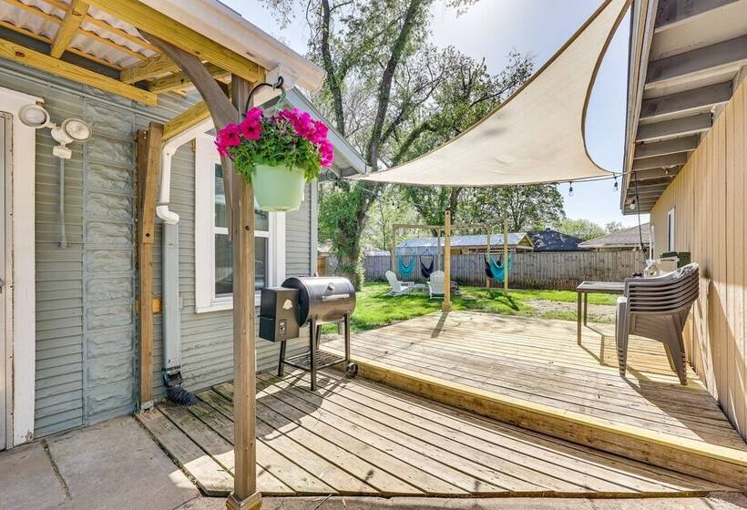 Cave Springs Home ~ 16 Mi To Razorback Stadium!