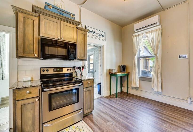 Cave Springs Home ~ 16 Mi To Razorback Stadium!