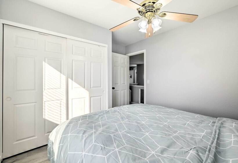 Chandler Home W/ Yard & Grill: 3 Mi To Downtown!