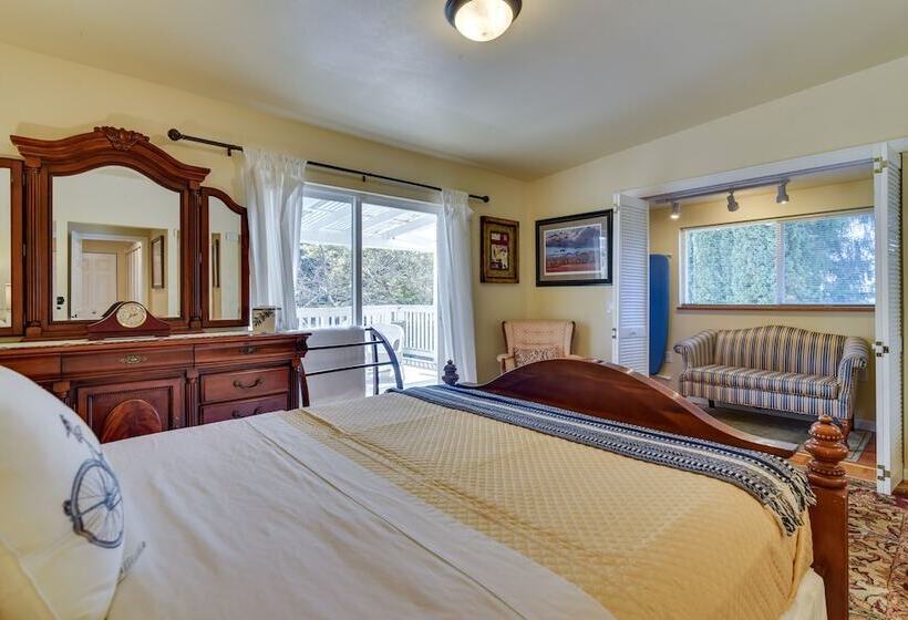 Charming Aloha Vacation Rental, 12 Mi To Portland!