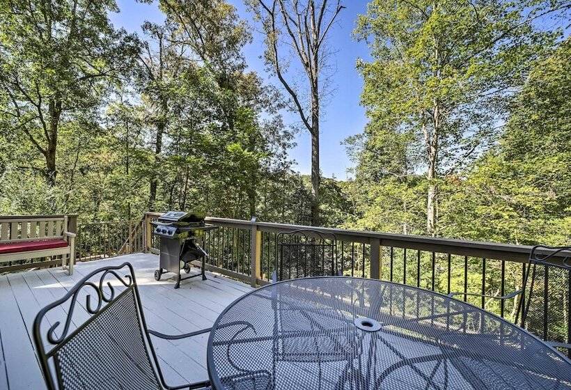 Brevard Retreat ~ 3 Mi To Downtown!