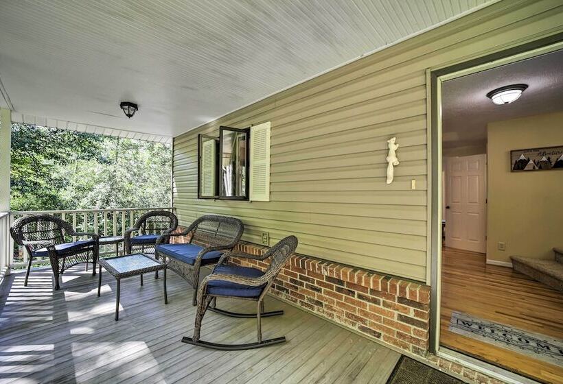 Brevard Retreat ~ 3 Mi To Downtown!