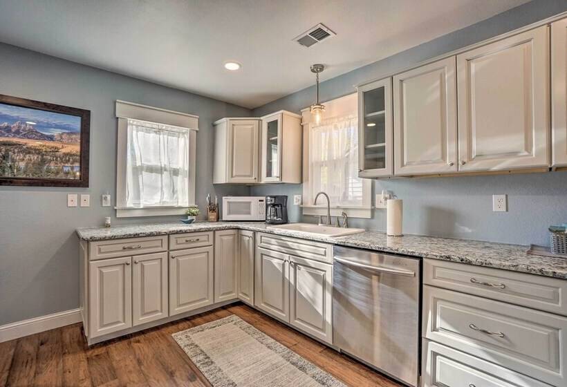 Charming Cheyenne Home ~ 1 Mi To Downtown!