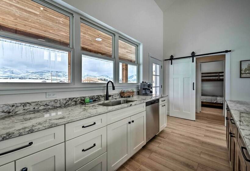 Charming Peoa Casita W/ Mountain Views