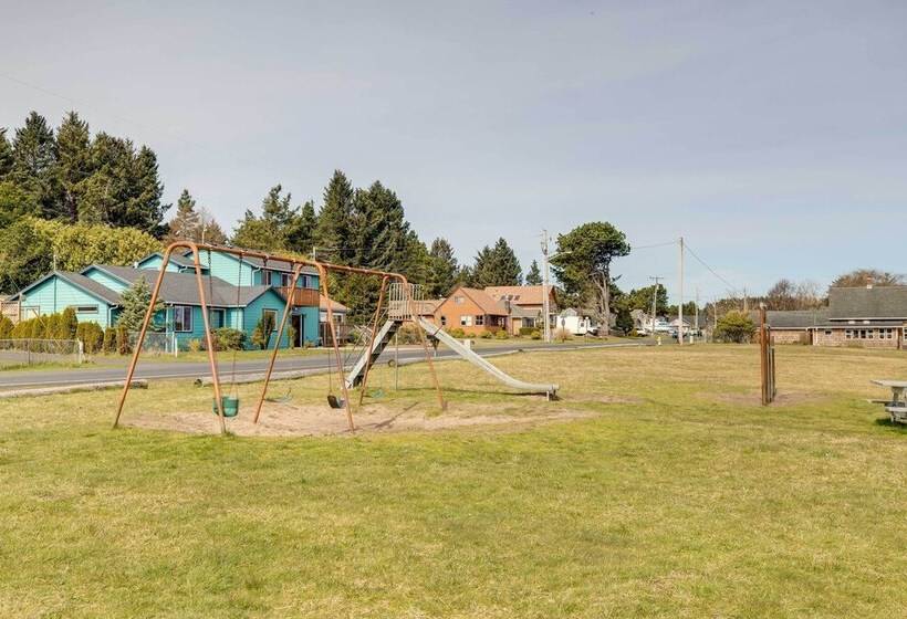 Charming Warrenton Cottage W/ Deck < 1 Mi To Beach