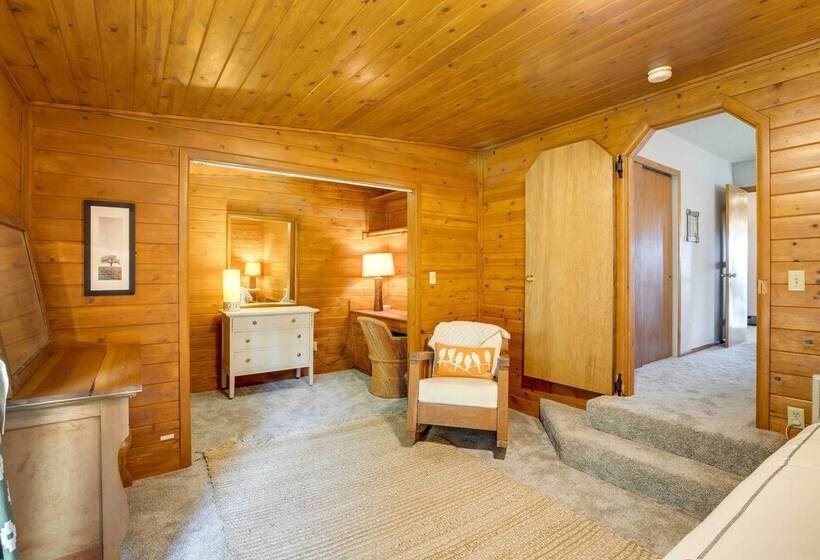 Charming Warrenton Cottage W/ Deck < 1 Mi To Beach