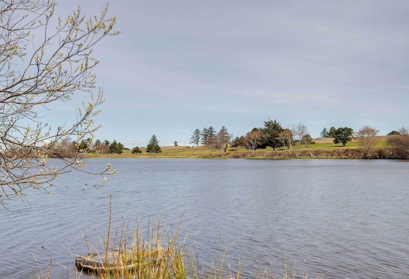 Charming Warrenton Cottage W/ Deck < 1 Mi To Beach