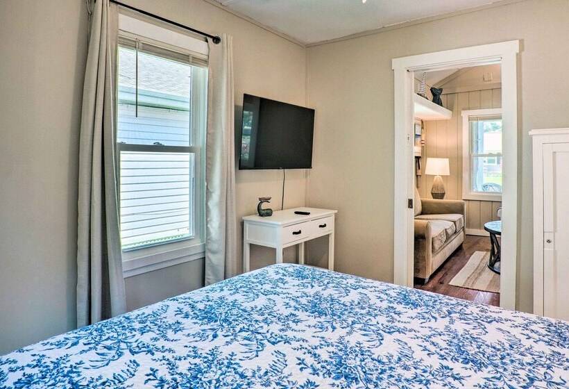 Chic Cottage W/ Private Yard: Steps To Beach!