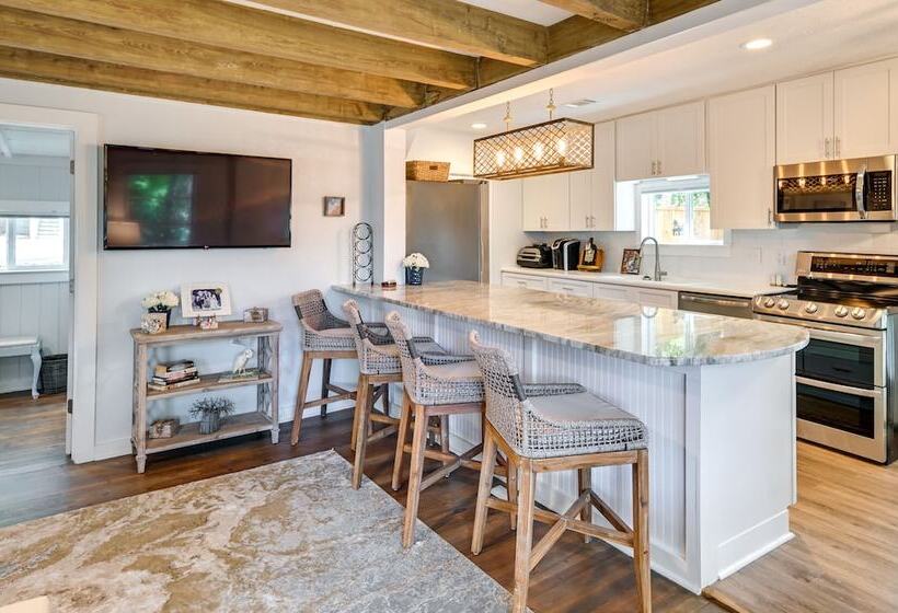 Chic Historic Myrtle Beach Cottage: Steps To Beach