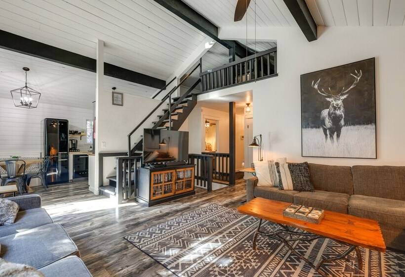 Cold Springs Escape: A/c, Hot Tub, Generator, Wifi