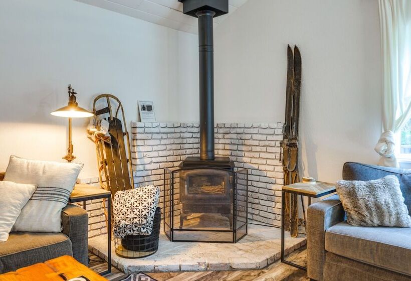 Cold Springs Escape: A/c, Hot Tub, Generator, Wifi