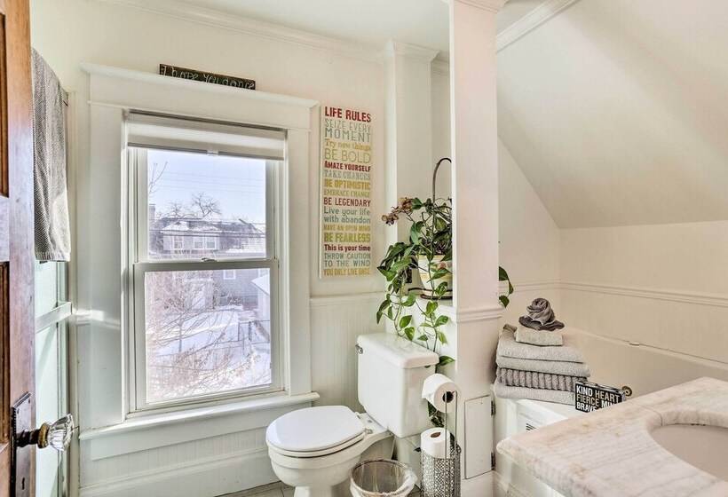 Chic Rapid City Escape Near Mount Rushmore!