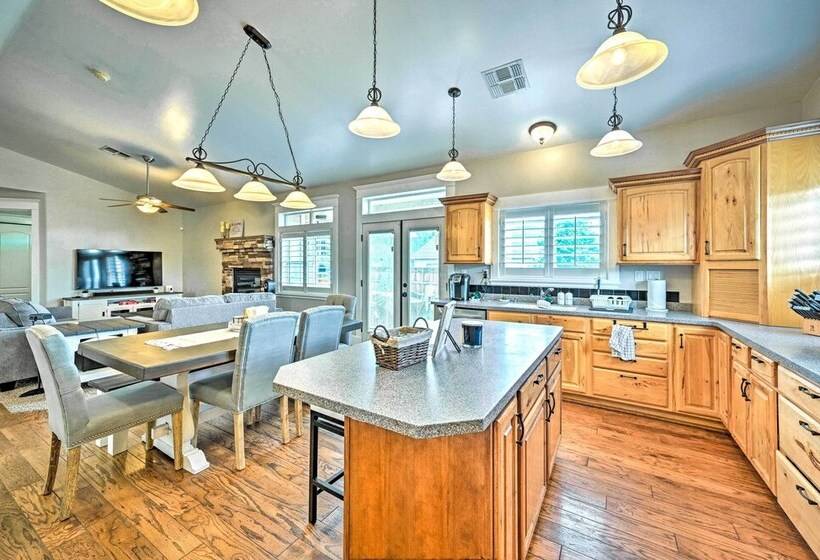 Bellemont Family Home W/ Hot Tub & Playground Set