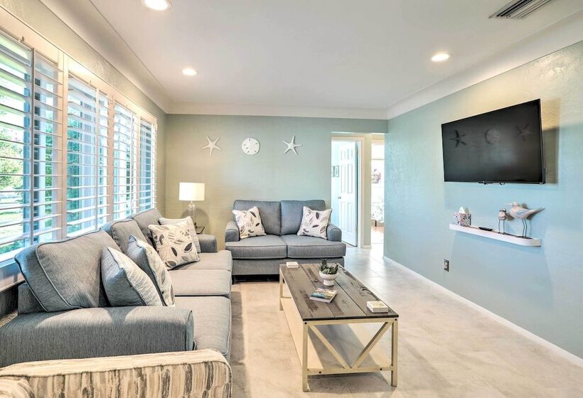 Coastal Seminole Home < 2 Mi To Ocean Access!