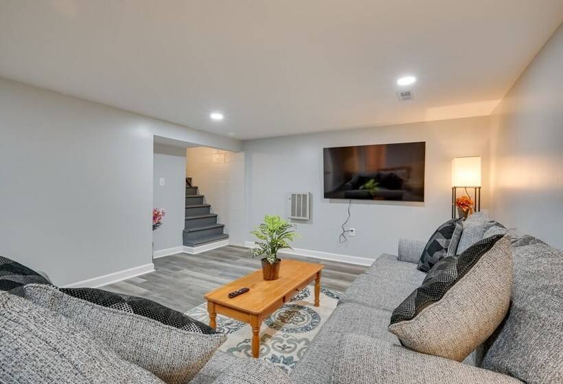 Convenient Hummelstown Home W/ Deck!