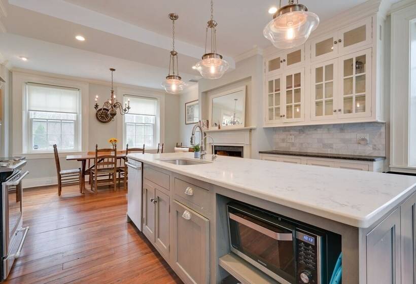 Cool Hollow House Historic Waterfront Retreat!