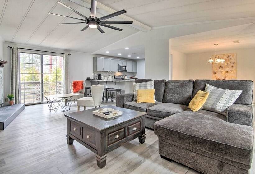 Cozy Asheville Cottage W/ Grill & Fire Pit!