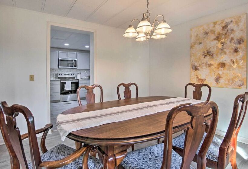 Cozy Asheville Cottage W/ Grill & Fire Pit!