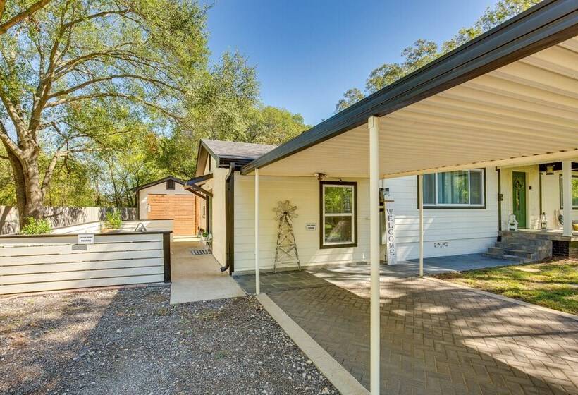 Cozy Canton Residence W/ Great Outdoor Space!